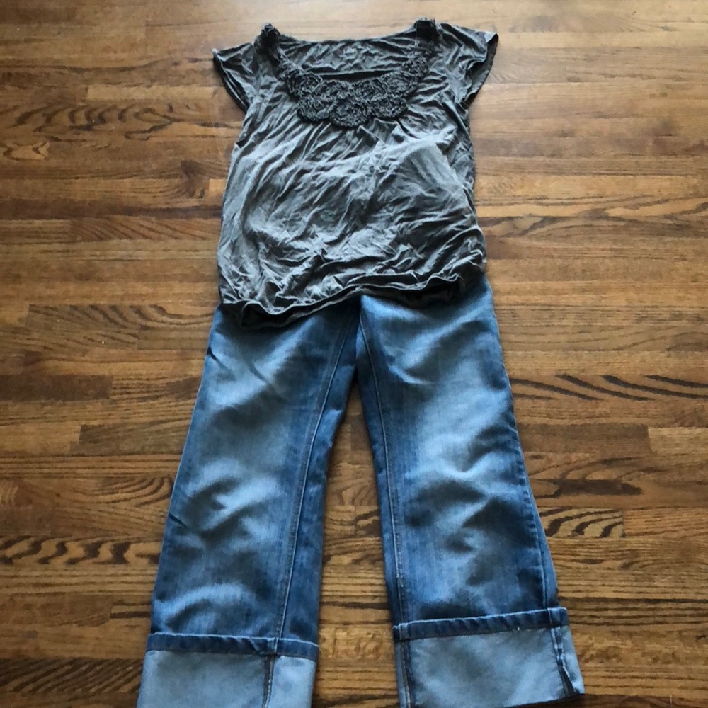 LOFT XS Gray Flutter Sleeve Top with elastic hem